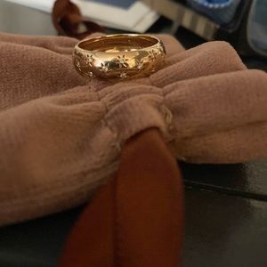 14k Rose Gold and Diamond Star Band